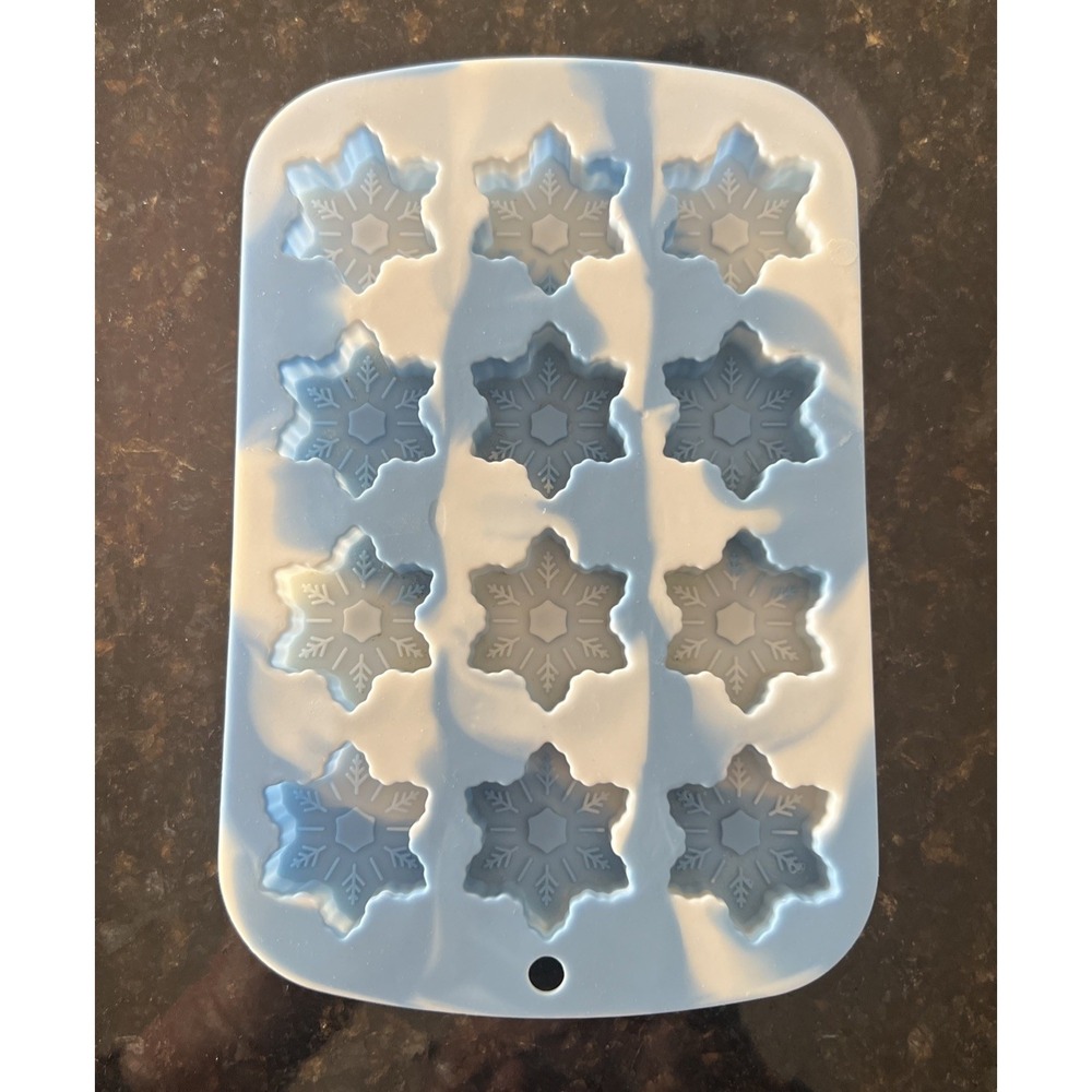 Silicone Candy / Butter‎ Snowflake Shaped Mold Blue White Flexible Tray 8 X 5.25